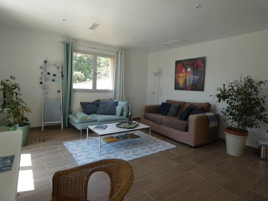 Villa Pierre Blanche Le Calme A 5Mn Du Centre Ville Nîmes Esterno foto
